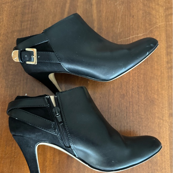 Unisa Black Ankle Booties - Picture 1 of 9